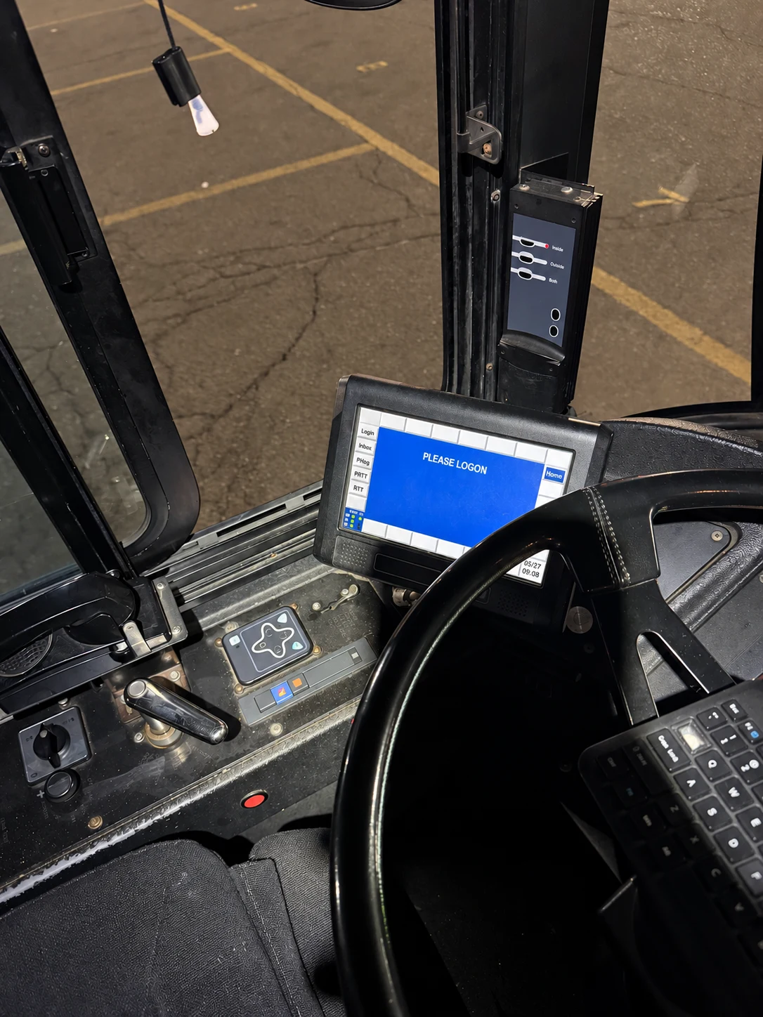 Driver terminal installed beside a bus steering position