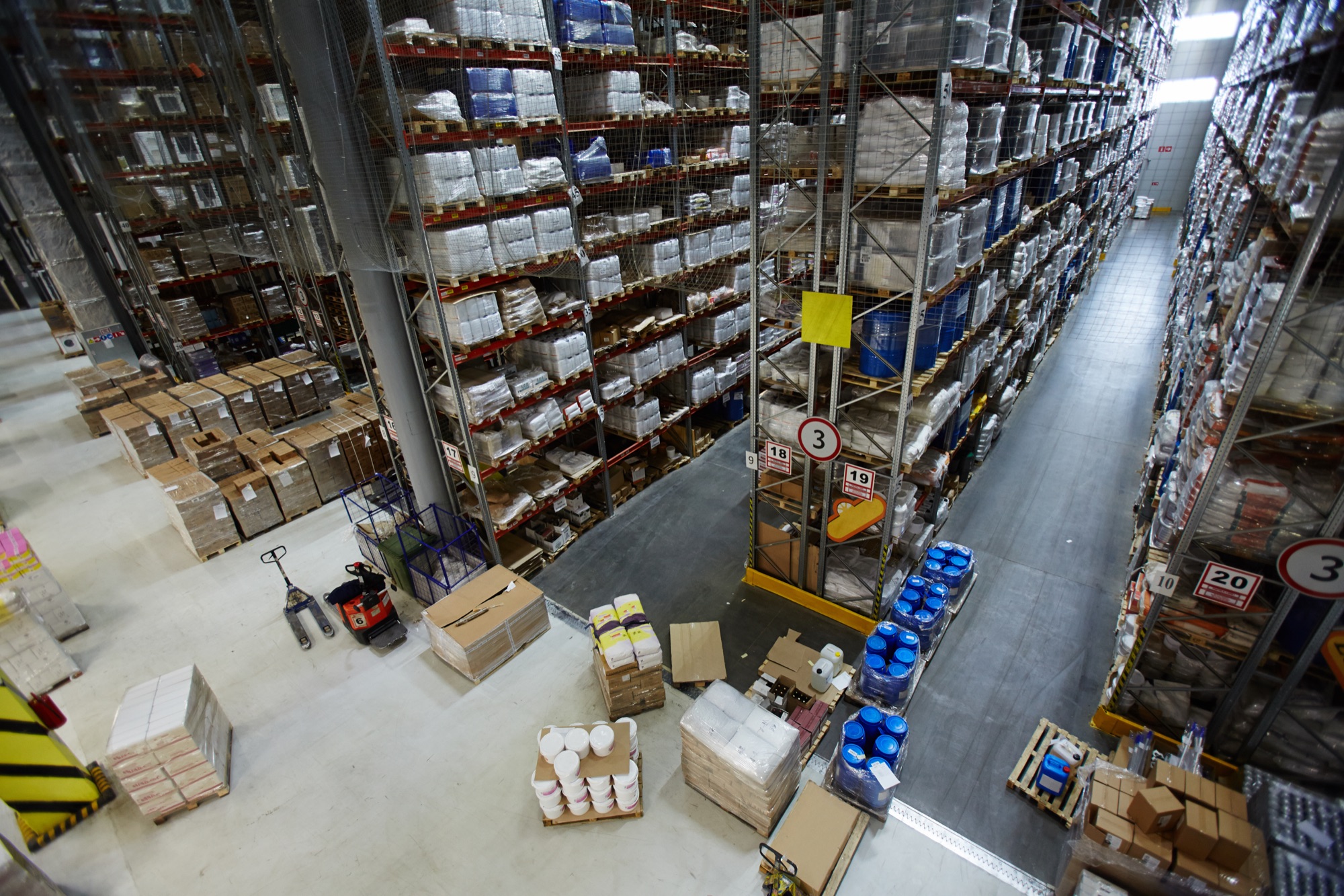 Warehouse inventory and packed materials